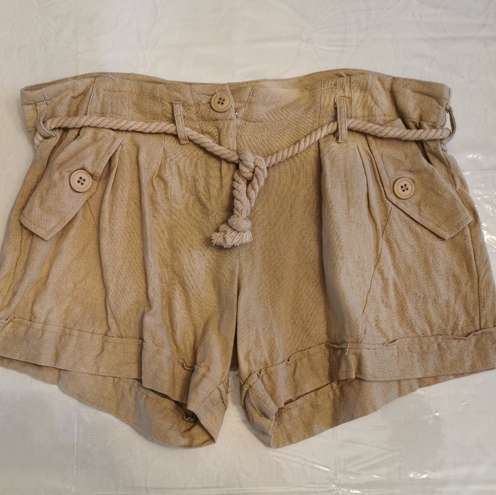 Chances R Linen Blend Shorts. Size Medium